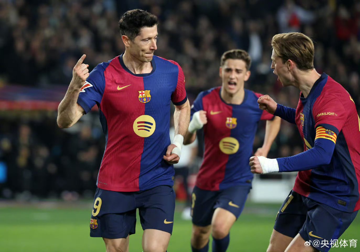 包含转折点！巴塞罗那状态回暖；西甲集结日攻防权衡；压力陡增；数据趋势出现新变化的词条