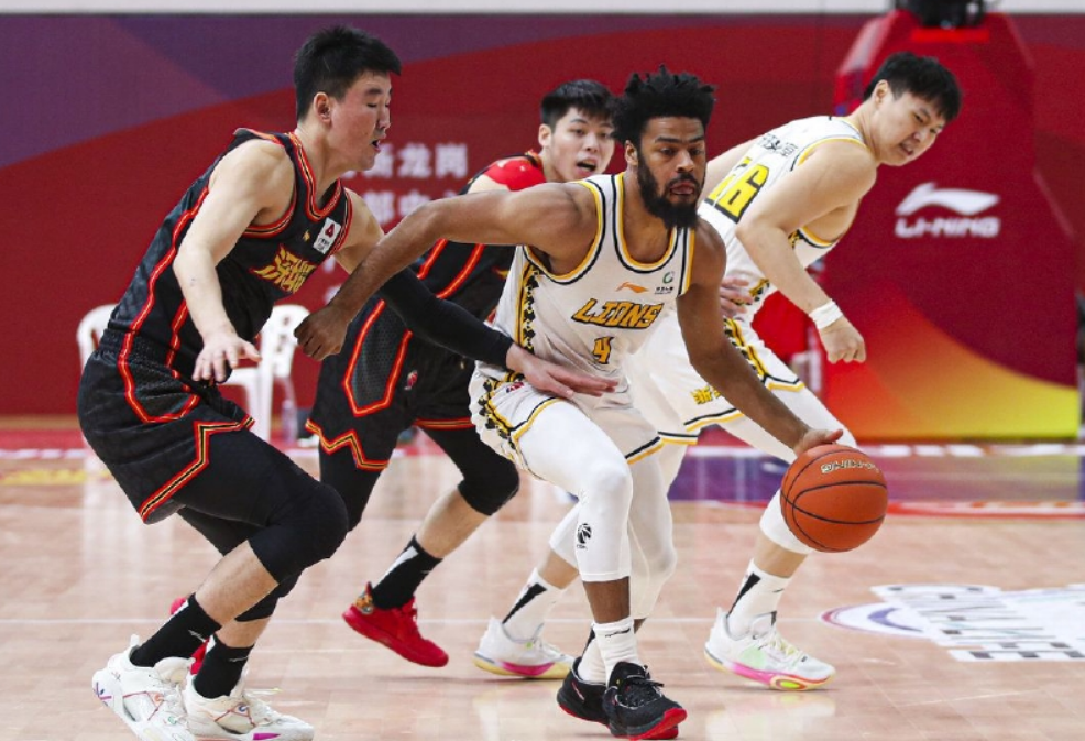 集结日广厦男篮调整名单以备NBA常规赛，防线松动环节打磨，管理层满意，临场指挥获称赞的简单介绍