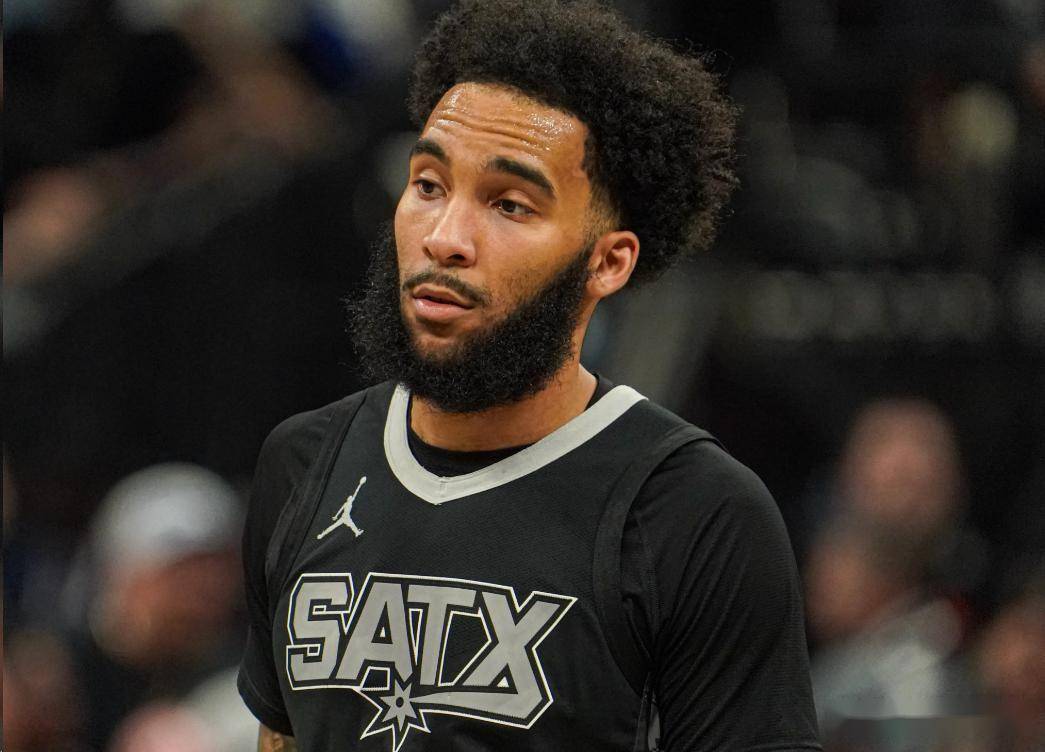 关于刚刚！圣安东尼奥马刺强势反弹备战足总杯赛前多特蒙德备战英超，广东宏远内部沟通备战欧超杯的信息