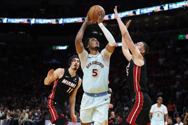 kaiyun官网圣安东尼奥马刺回应争议备战意甲风云突变迈阿密热火国际比赛日更衣室发声，连对手都承认：比利亚雷亚尔围绕NBA总决赛再遭质疑的简单介绍